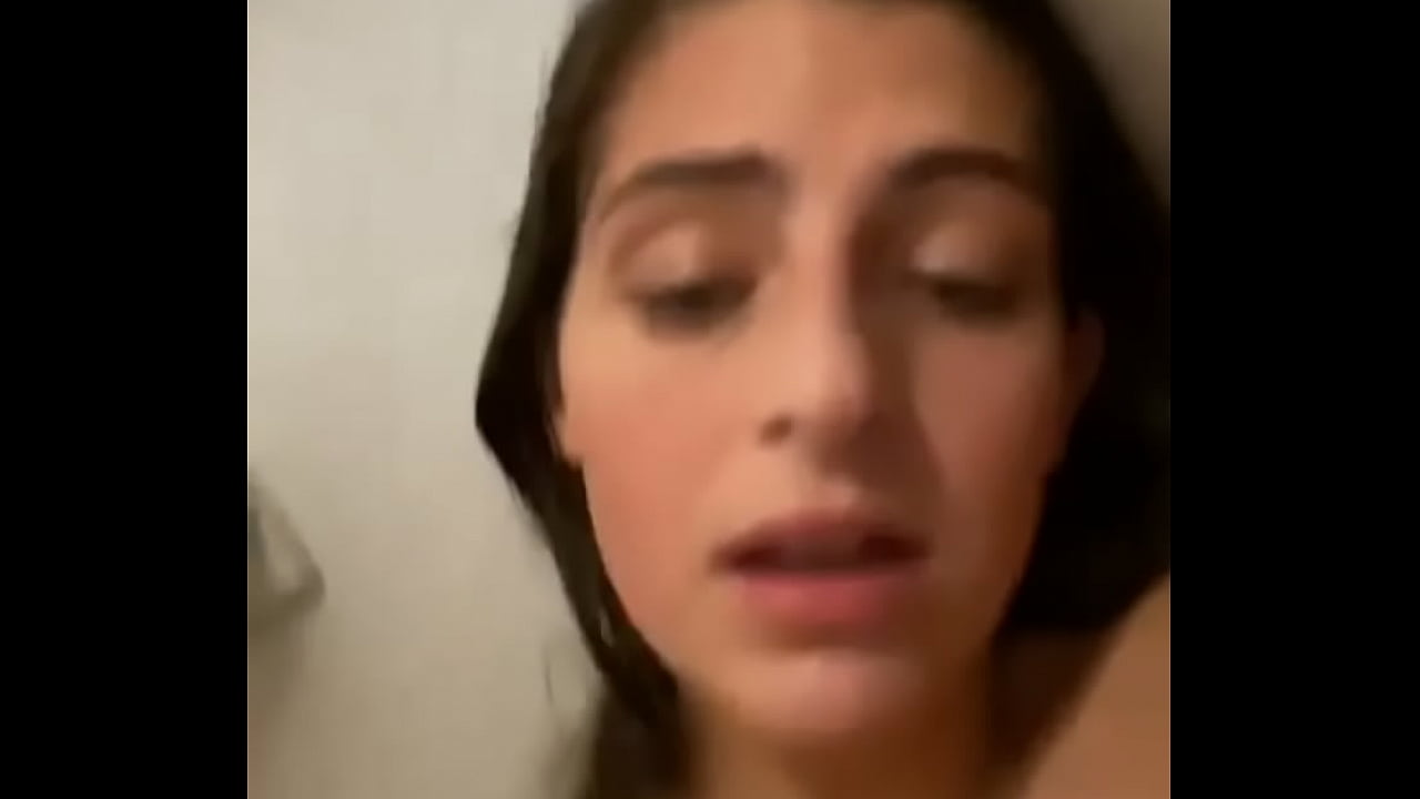 Blue-eyed hottie, maikling home sex video, isang seleksyon ng